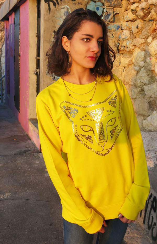 Sweat-shirt en coton bio Mimigold impression tête de chat or – Image 2